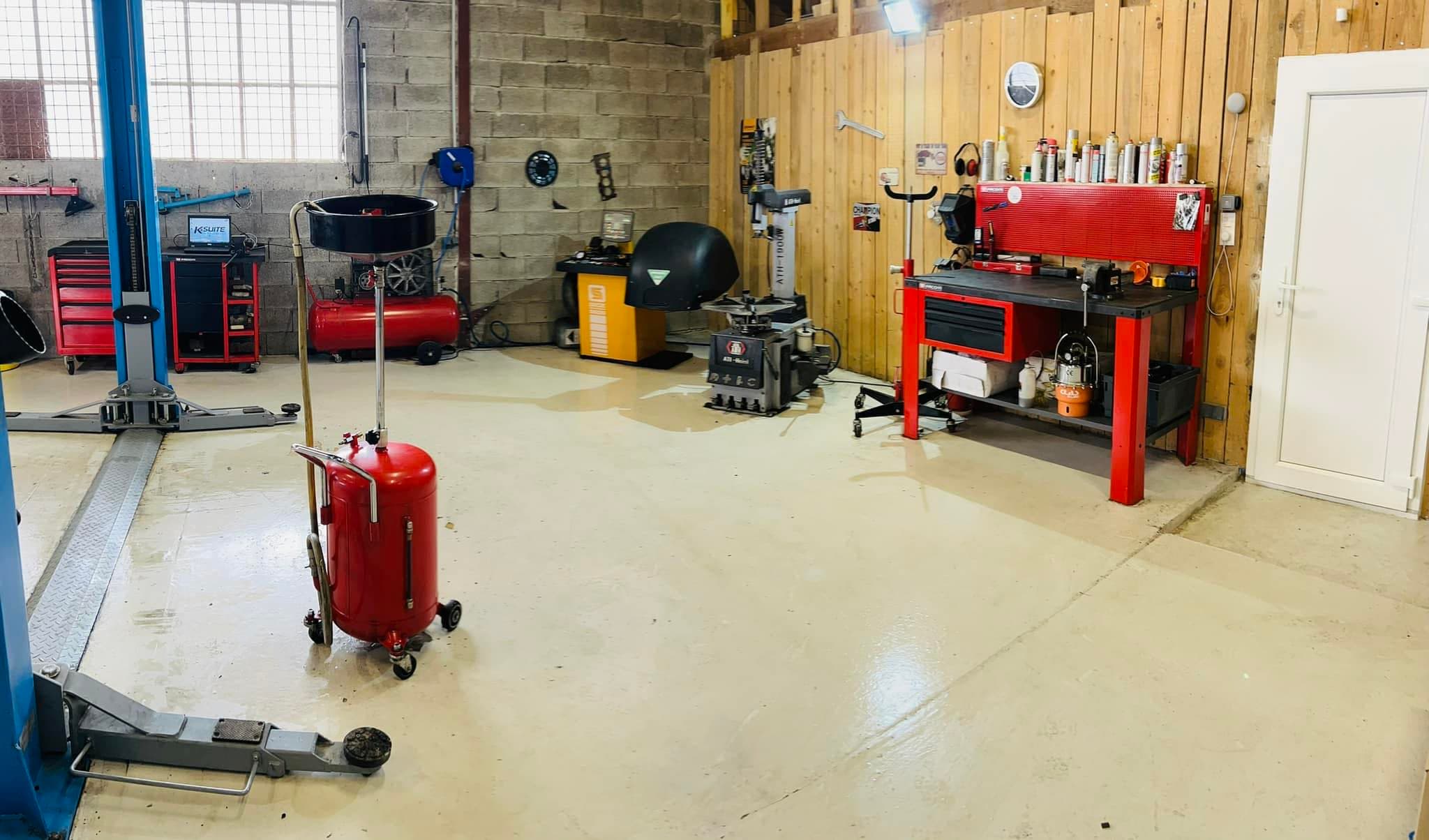 Vue de l'atelier et équipement