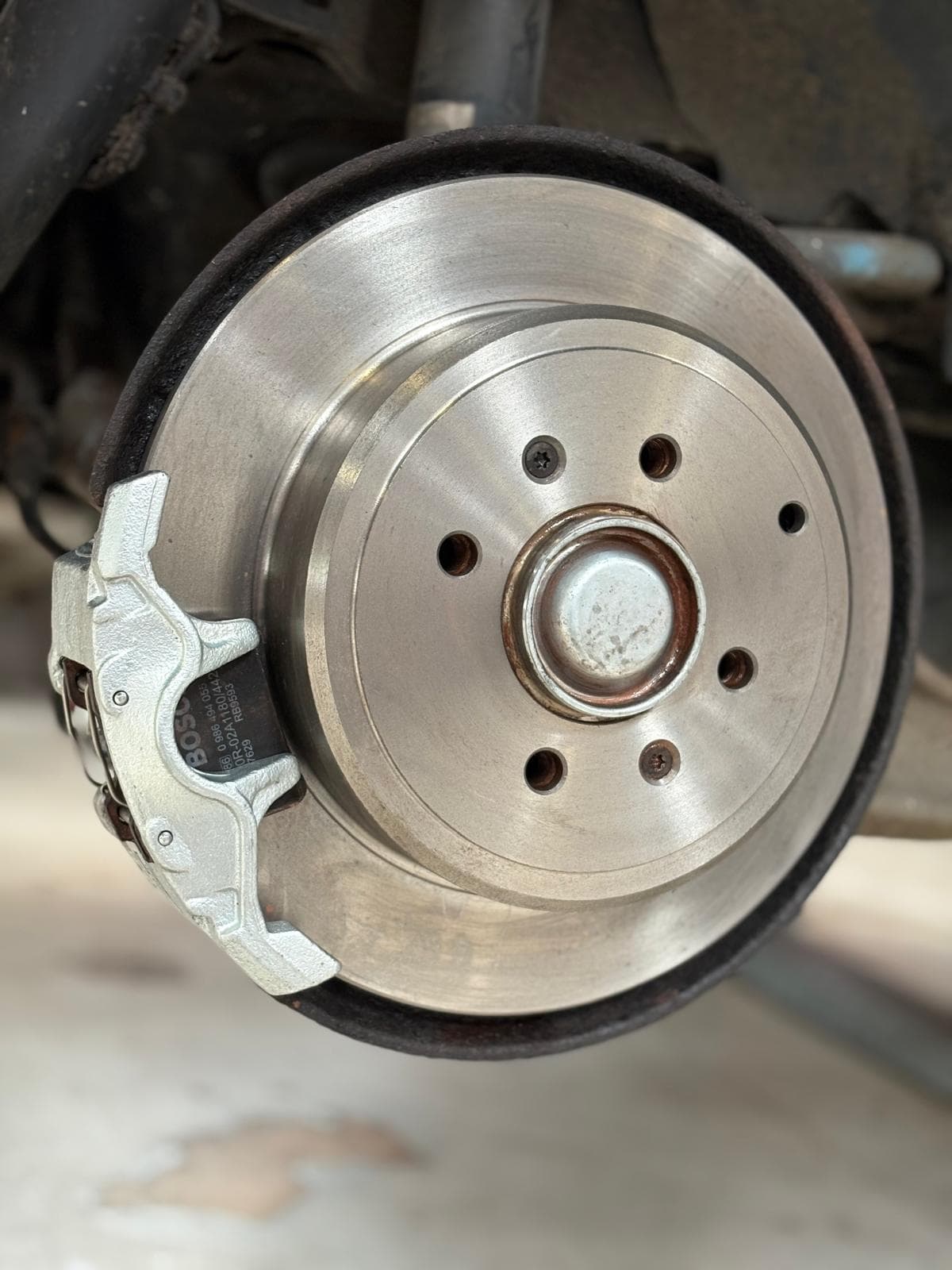 Disque de frein Bosch neuf avec étrier monté